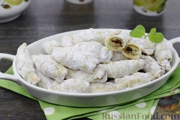 Рогалики с ореховой начинкой