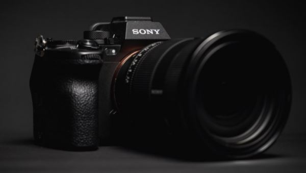 Новая китайская компания выпустит автофокусный объектив для Sony F/1.2